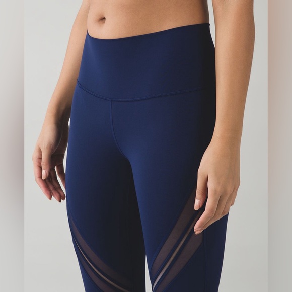 Lululemon women’s High Times Pant *Metta
Hero Blue size 4 - Picture 3 of 13